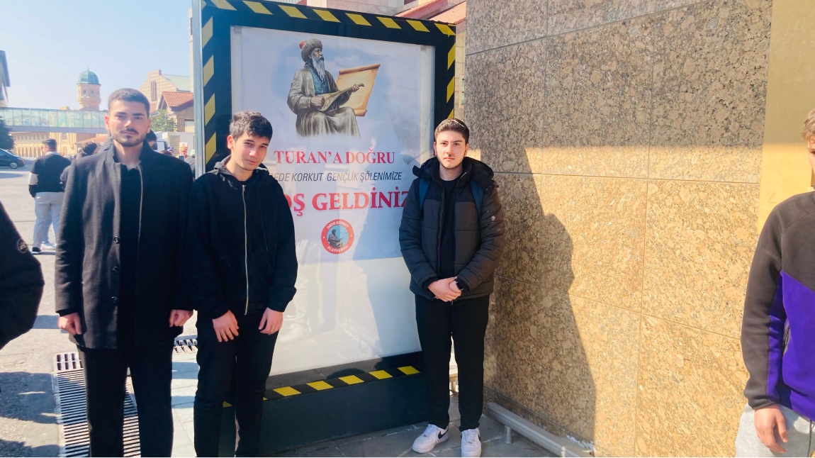 Öğrencilerimiz Dede Korkut Gençlik Şöleni’nde Okulumuzu Temsil Ettiler